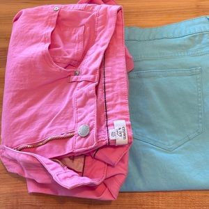 Two for one! Woman’s crown & ivy summer cropped jeans! Bright pink and aqua…